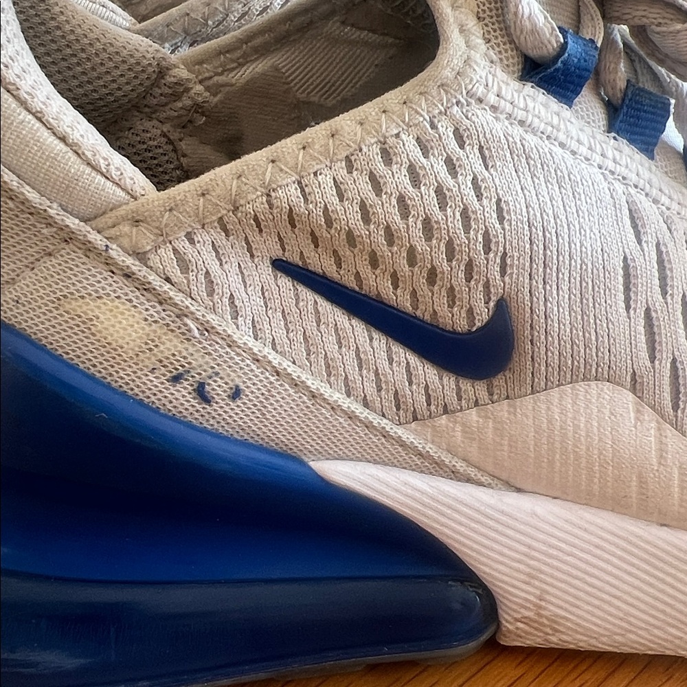 Nike Air Max 270 - Picture 9 of 9